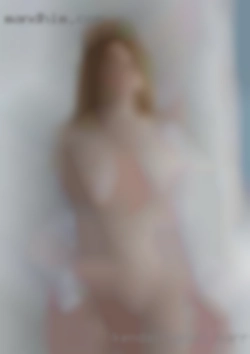 kendalRussel married women who want to fuck strange men
